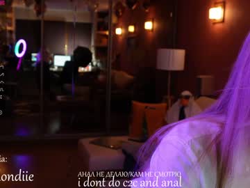 girl
        bestblondiiecb cam image #1139484