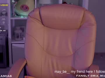girl
        mia_milagros cam image #271039