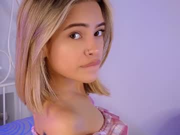 girl
        babyface_cb cam image #4474307