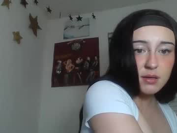 girl Nude Cam Girls Playing Games with maddisonlovergirlxo