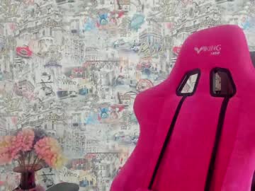 girl
        angelina_new cam image #1832141