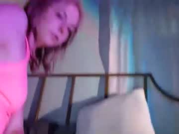 girl
        emilystarxs cam image #2189406