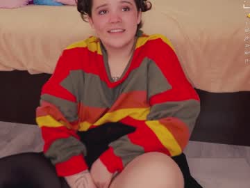 girl
        chery_lady22 cam image #1573878