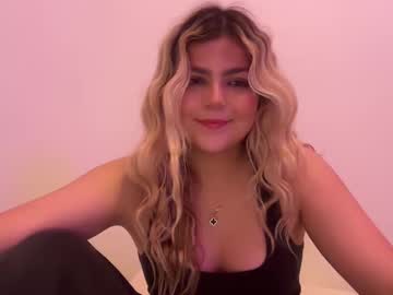 girl
        kateevanss cam image #6444768