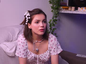 couple
        emiliacourtney cam image #4105282