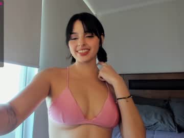 girl
        yourfreakygirl cam image #247598
