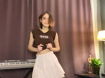 girl
        kalispring cam image #745482