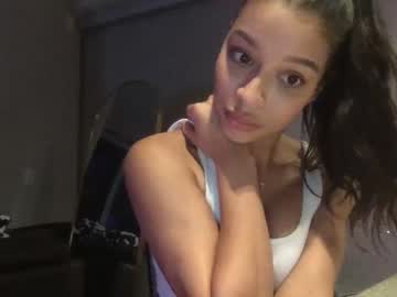 girl
        exoticmerci cam image #4100820