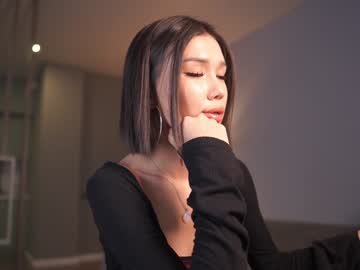 girl
        yoori_s cam image #5444642