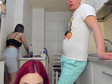 couple
        nolimitscoupl3 cam image #1585437