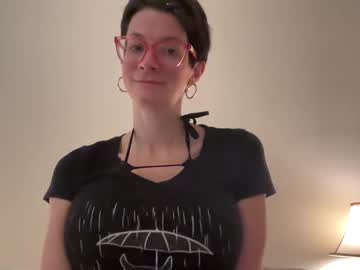 girl
        naomi_reah cam image #6539733