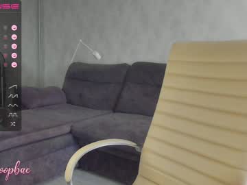 girl
        tia__moon cam image #1963737