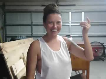 girl
        nellebeachgirl cam image #4997285