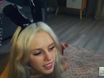 girl
        audreycarvin cam image #4632695