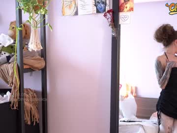 girl
        _deepthroatgalactica cam image #4095446