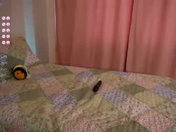 girl
        lilla_cutie cam image #3784470