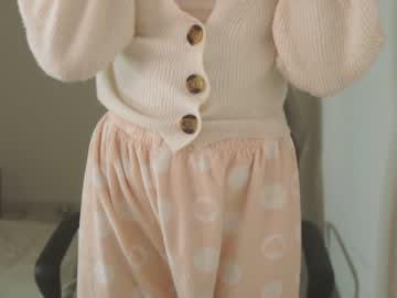girl
        _annushka_ cam image #643324