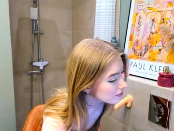 girl
        stephanie1313 cam image #1121993