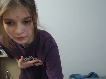 girl
        vivien_slender cam image #3412464
