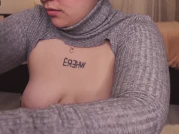 girl
        chery_lady22 cam image #1795427