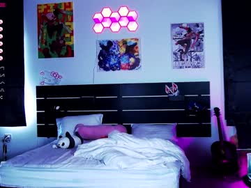 girl
        madnessalise cam image #2152769