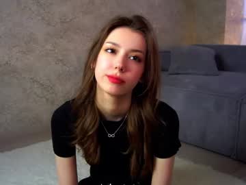 girl
        linnhaskell cam image #6733800