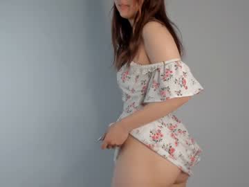 girl
        evadolphin cam image #1534044