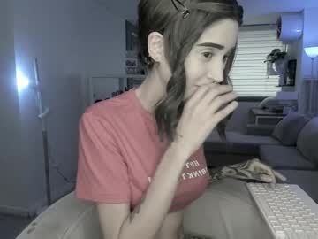 girl
        lonelly_lolly98 cam image #6482740