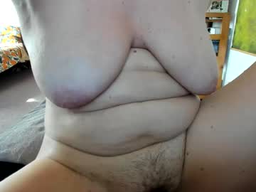 girl
        kellymorgan_ cam image #2386558