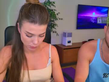 couple Nude Cam Girls Playing Games with jony_and_jessica