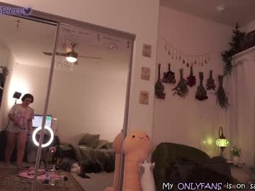 girl
        evelynpiers cam image #1987598