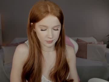 girl
        leahsthetics cam image #5969179