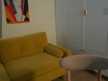 girl
        seulbi cam image #6379725