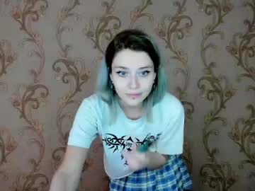 girl
        yuinika_ cam image #4714807
