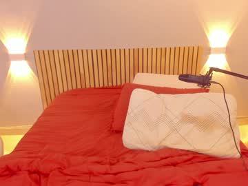 girl
        little_effy18 cam image #788925