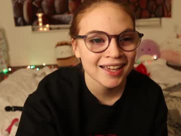 girl
        lexi_laine cam image #537697