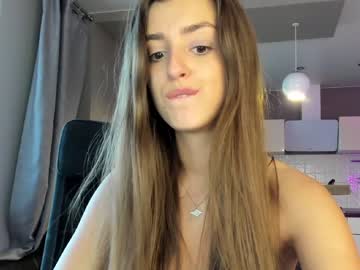 girl
        coy_amina_ cam image #187391