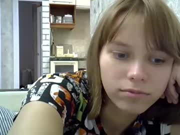 girl
        the_partisan cam image #3843446