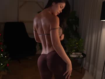 girl
        tifalock_ cam image #5672350