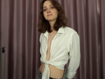 girl
        min_burgerbb cam image #3962243