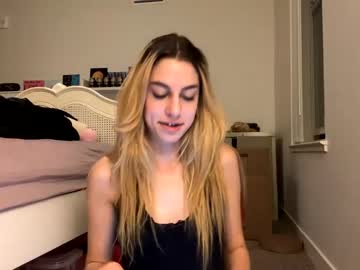 girl
        playboybarbie666 cam image #1910429