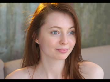 girl
        mona_elisa cam image #3542132