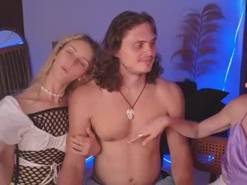 couple
        goddess_marylin cam image #6335141