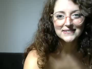 girl
        justberealmystic cam image #2389066