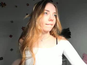 girl
        thisisamelia cam image #5153661
