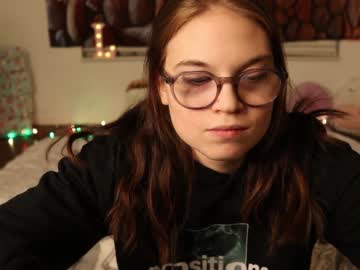 girl
        lexi_laine cam image #594992