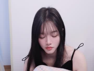 girl
        tangtang_99 cam image #3185074