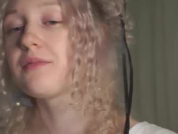 girl
        melissacoopers cam image #4537332