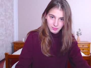 girl
        little_kitt1y_ cam image #2754214