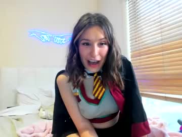 girl
        dixiethepixie cam image #127977